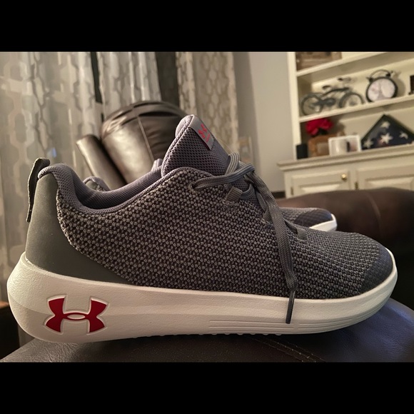 Under Armour Shoes - grey under armour women shoes , size 7